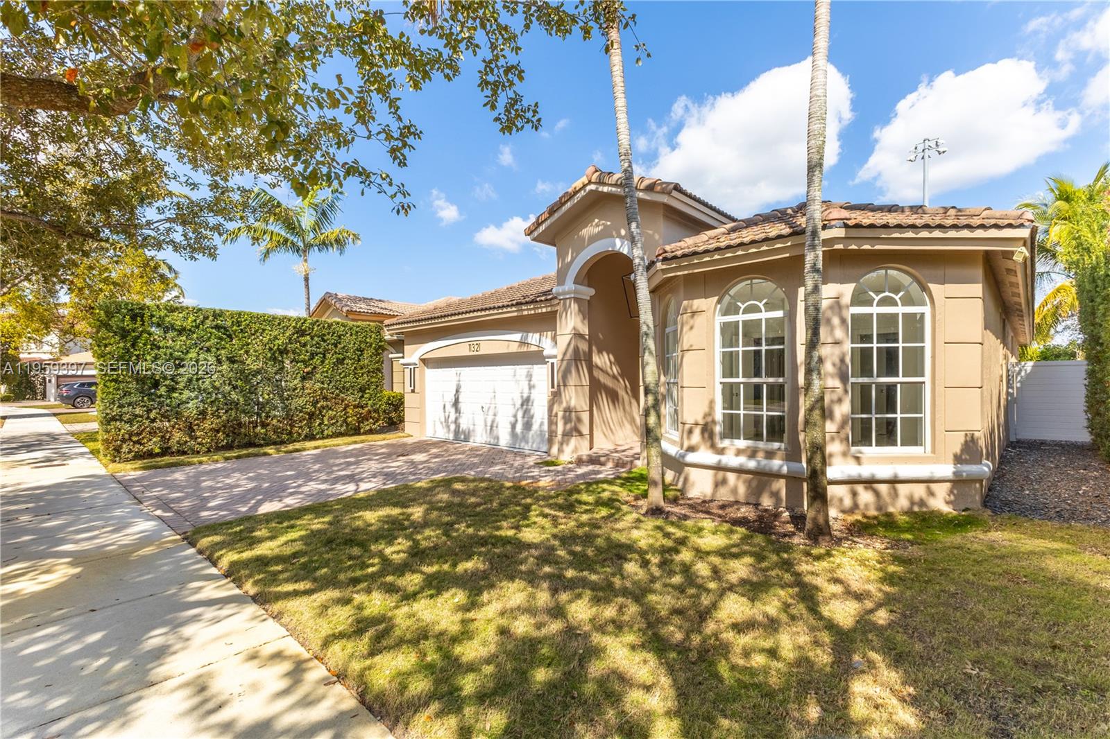 DORAL ISLES NORTH SEC ONE - Residential