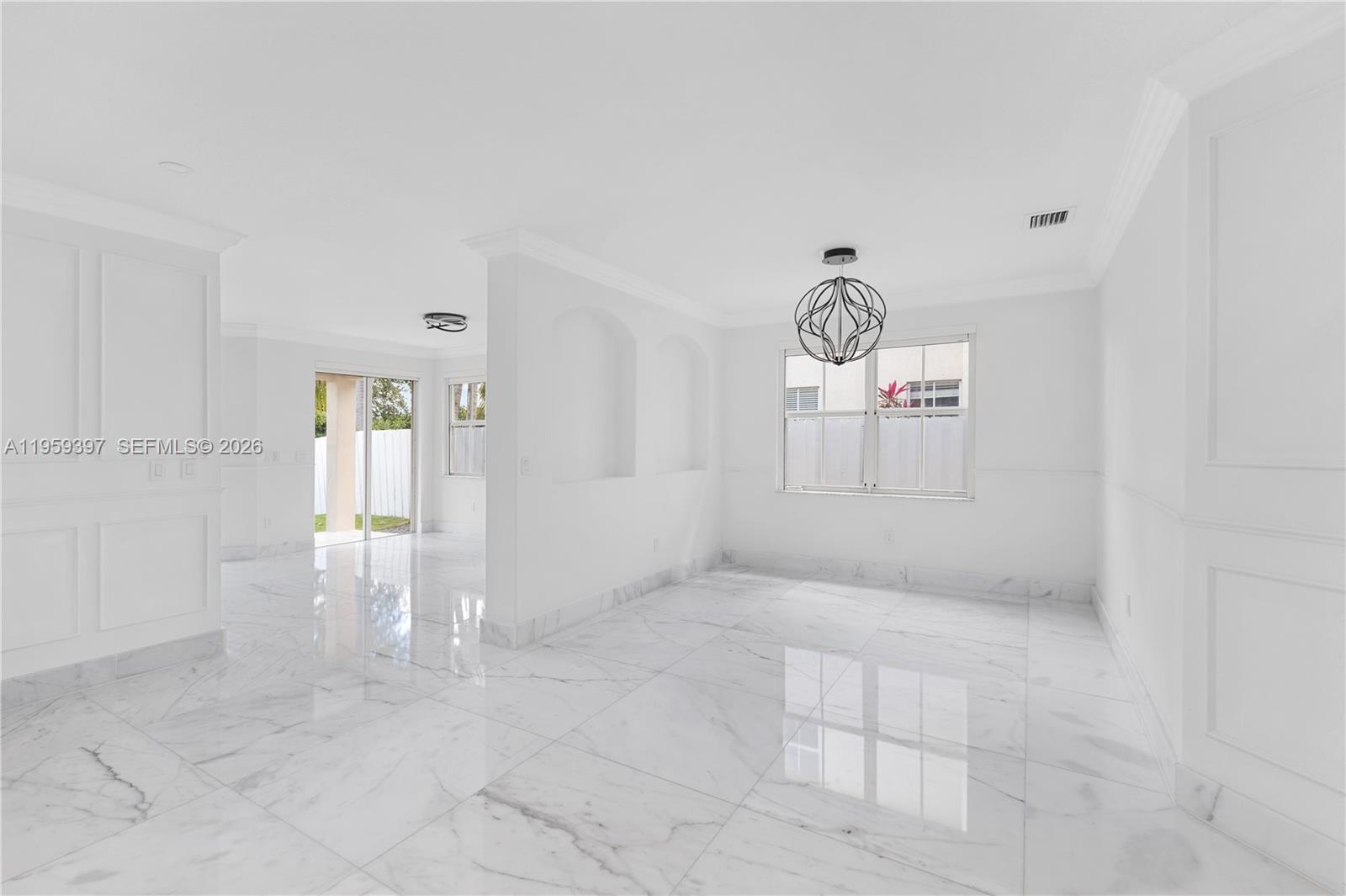 DORAL ISLES NORTH SEC ONE - Residential
