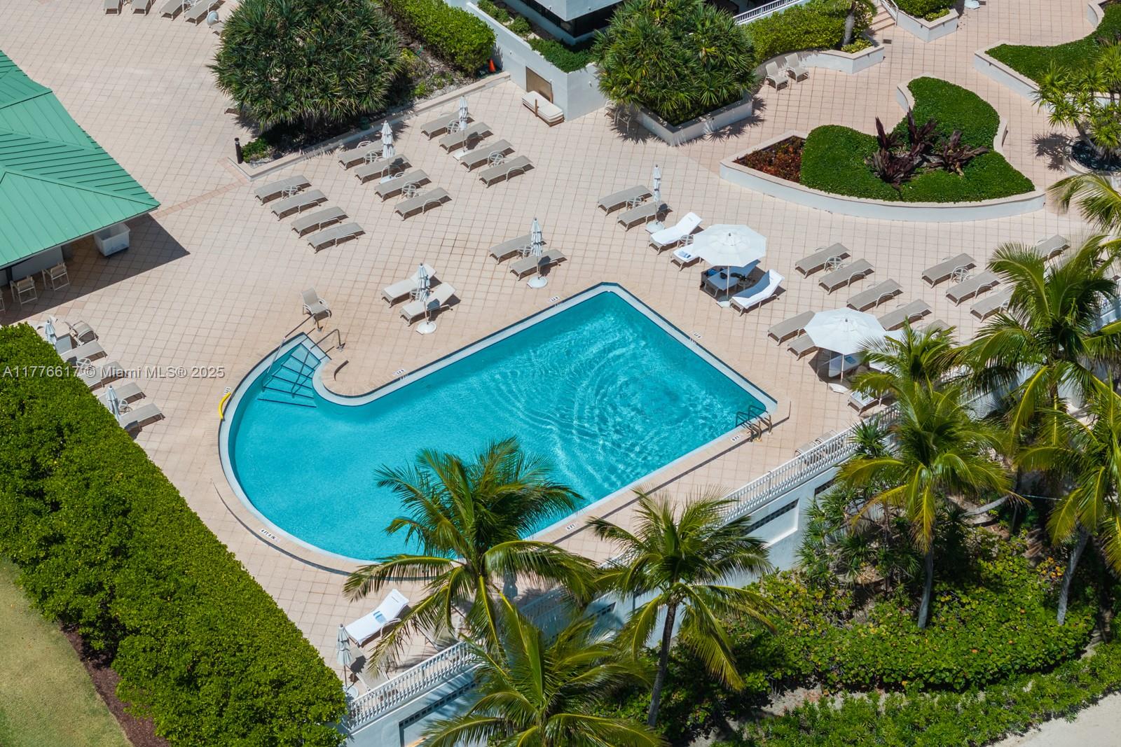 KENILWORTH CONDO - Residential