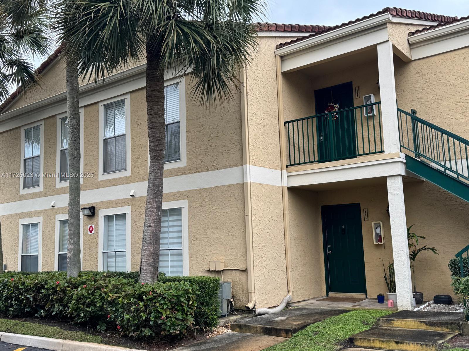 SAVANNAH AT RIVERSIDE CON - Residential