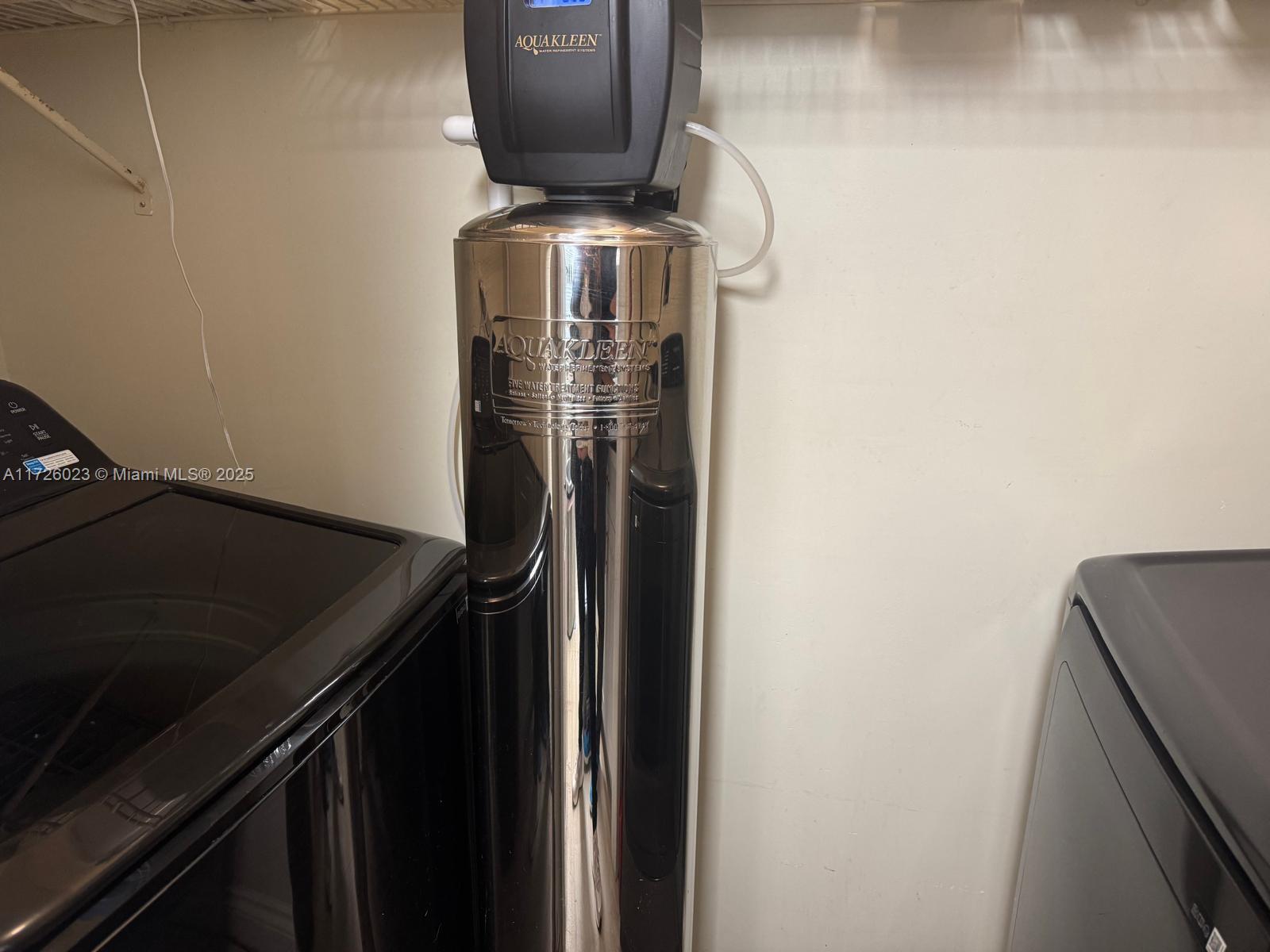 SAVANNAH AT RIVERSIDE CON - Residential