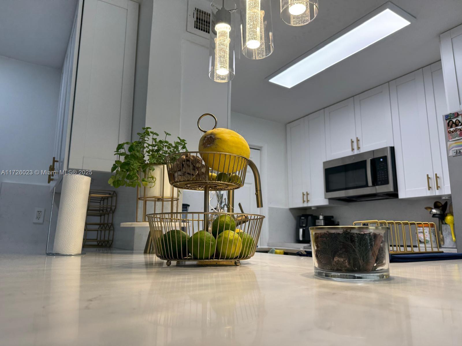 SAVANNAH AT RIVERSIDE CON - Residential