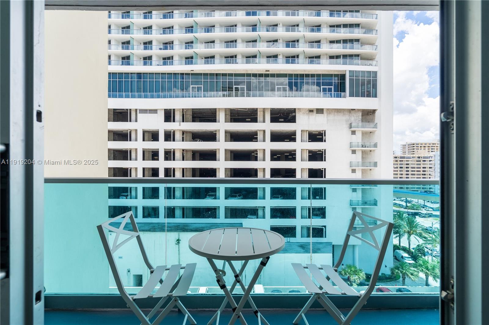 SIAN OCEAN RESIDENCES CON - Residential