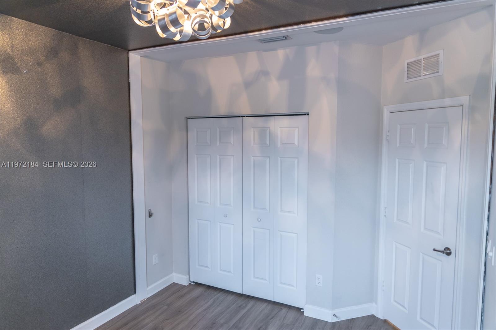 ASHTON PARC - Residential