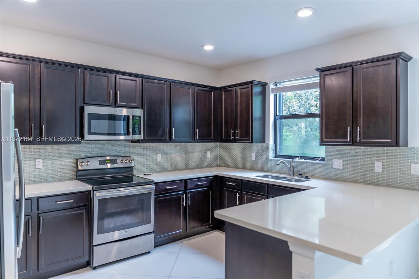 ASHTON PARC - Residential