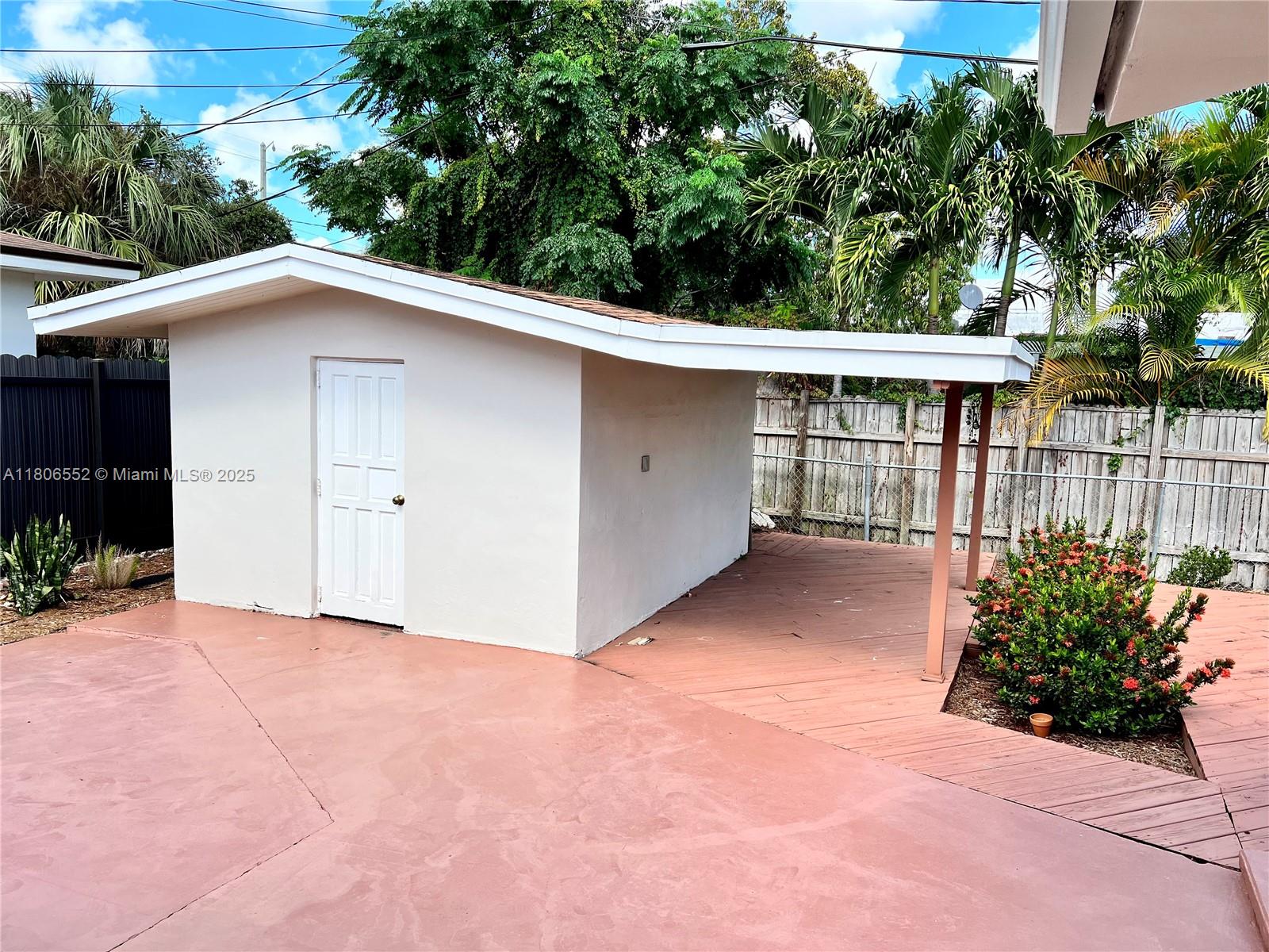 FLAGLER GROVE ESTATES EXT - Residential Income