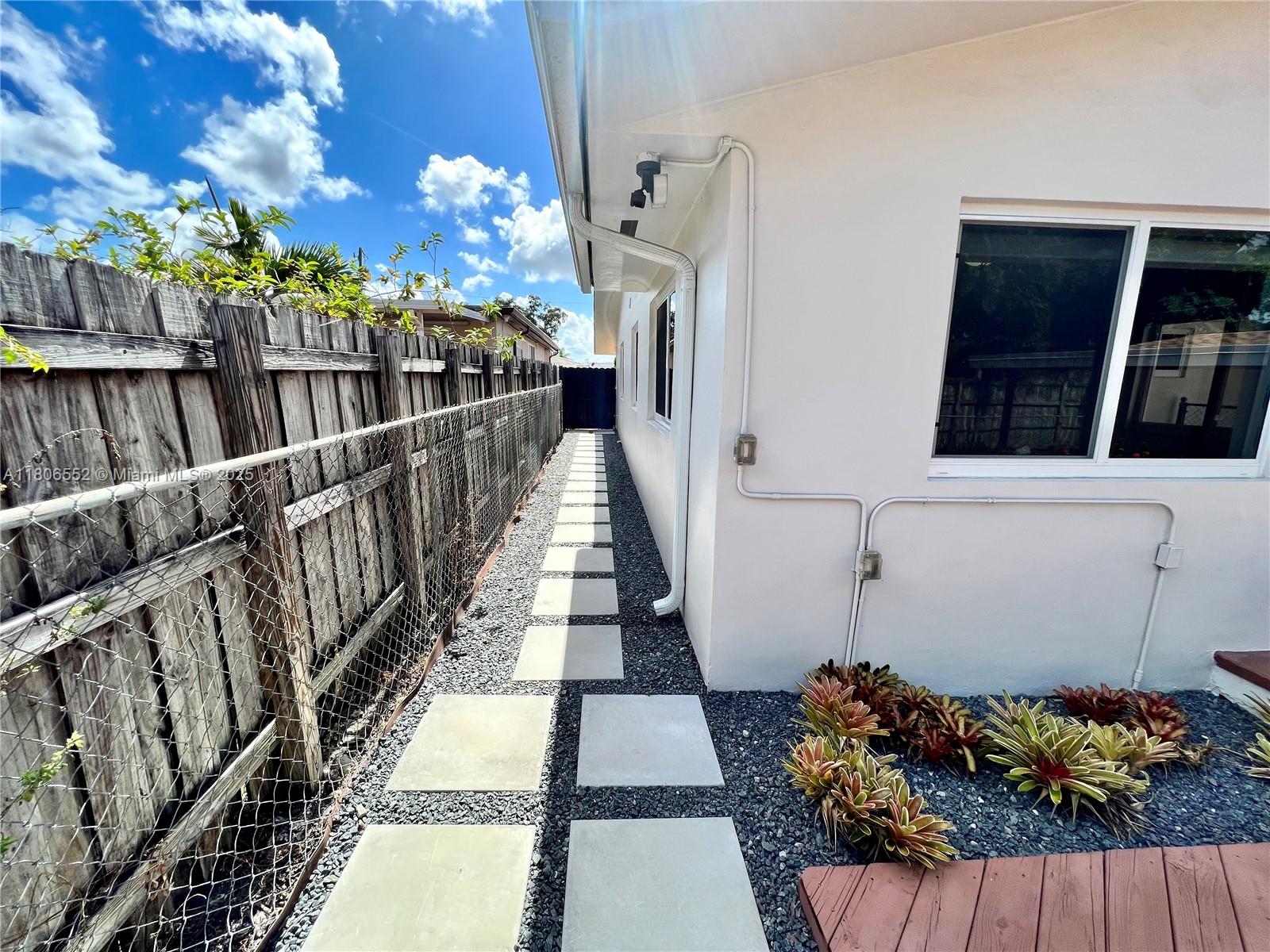 FLAGLER GROVE ESTATES EXT - Residential Income