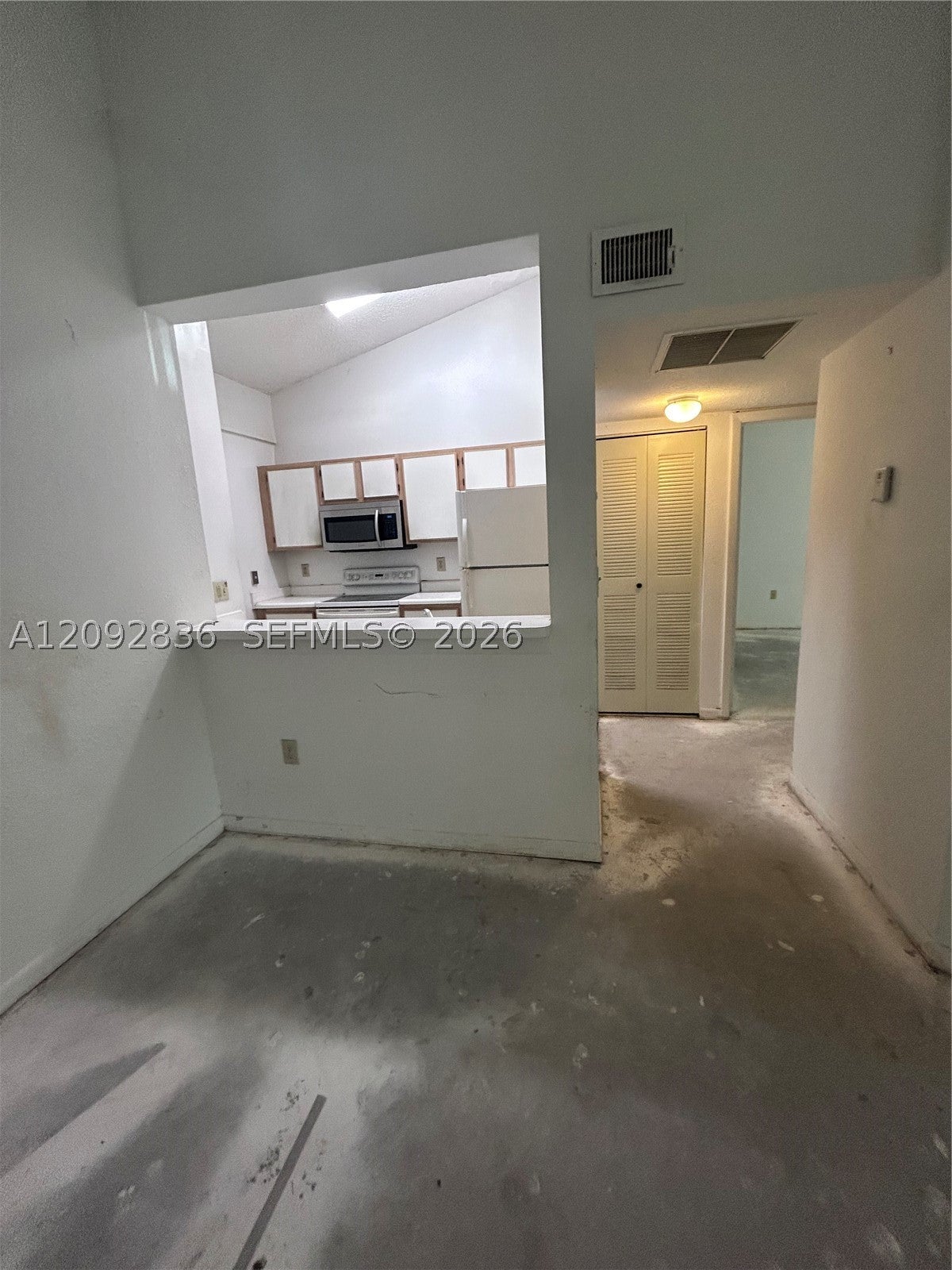 2890 N Oakland Forest Dr 202