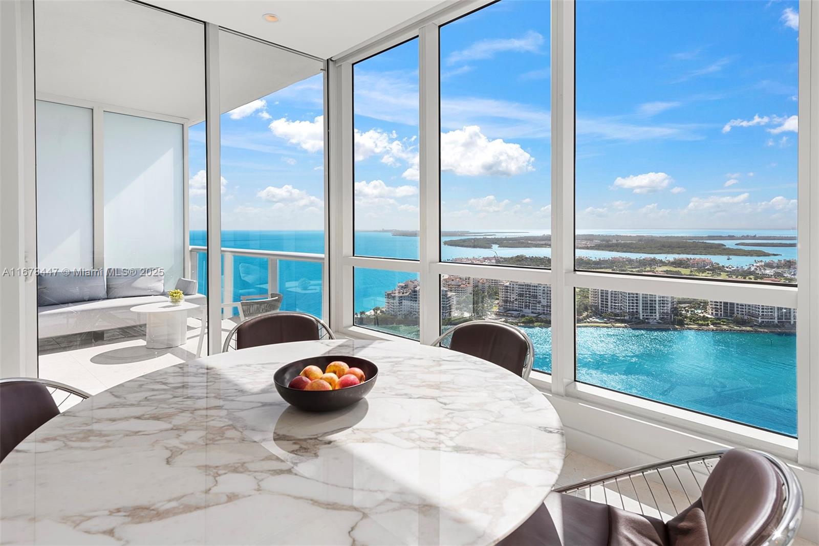 CONTINUUM ON SOUTH BEACH - Residential
