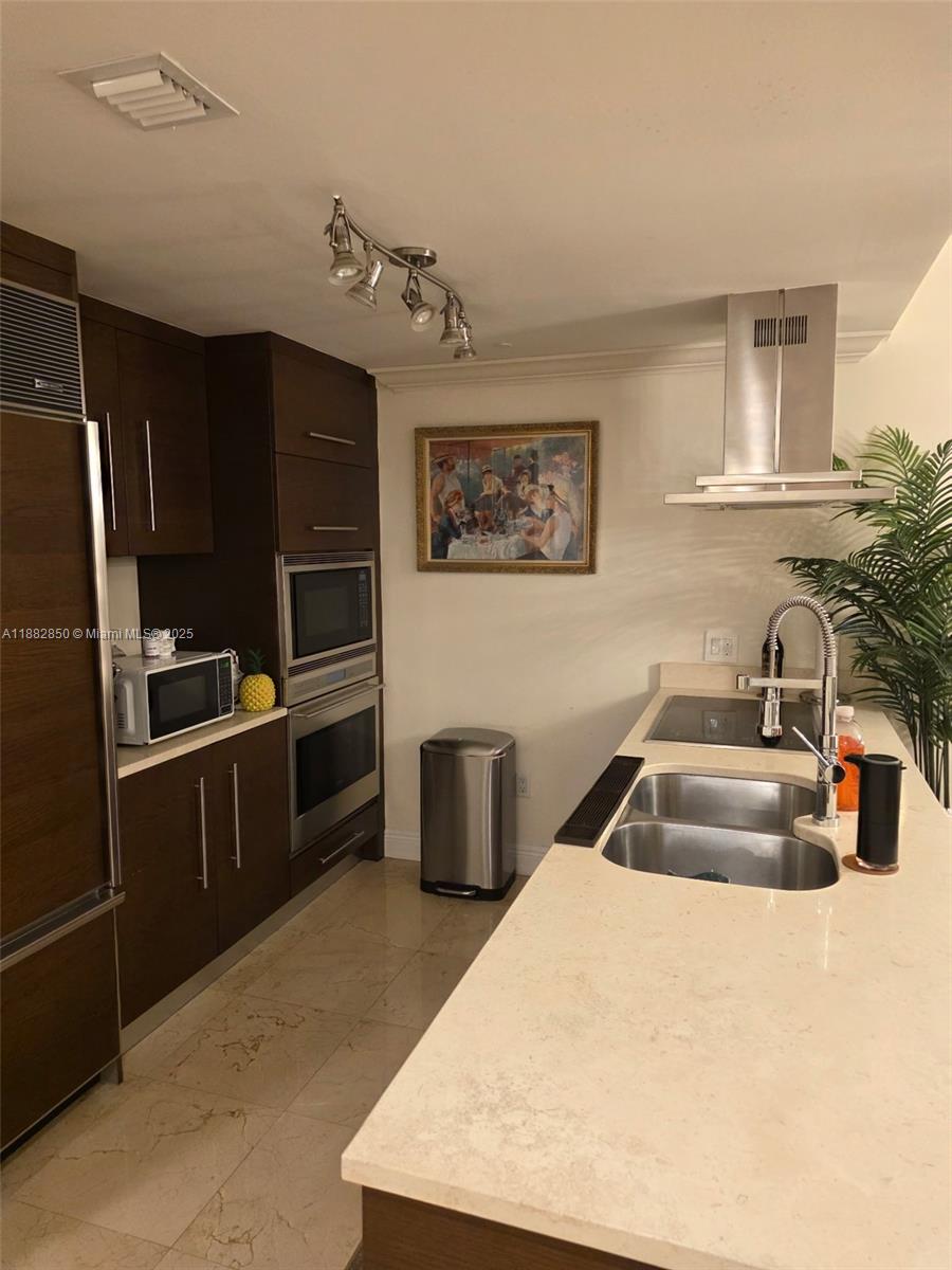 ICON BRICKELL NO TWO - Residential Lease