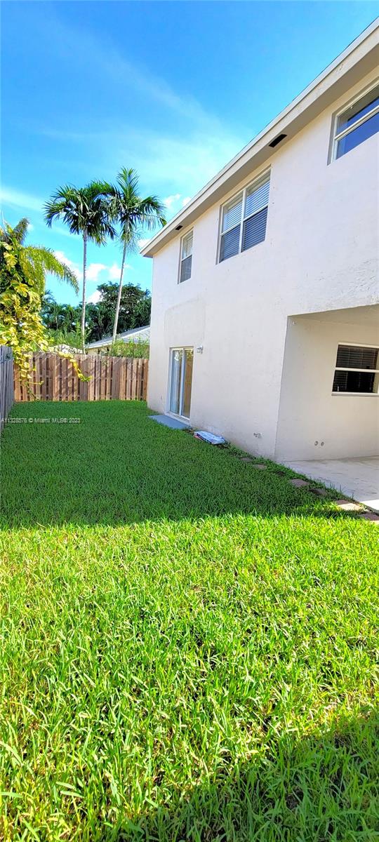 AMARETTO - Residential Lease