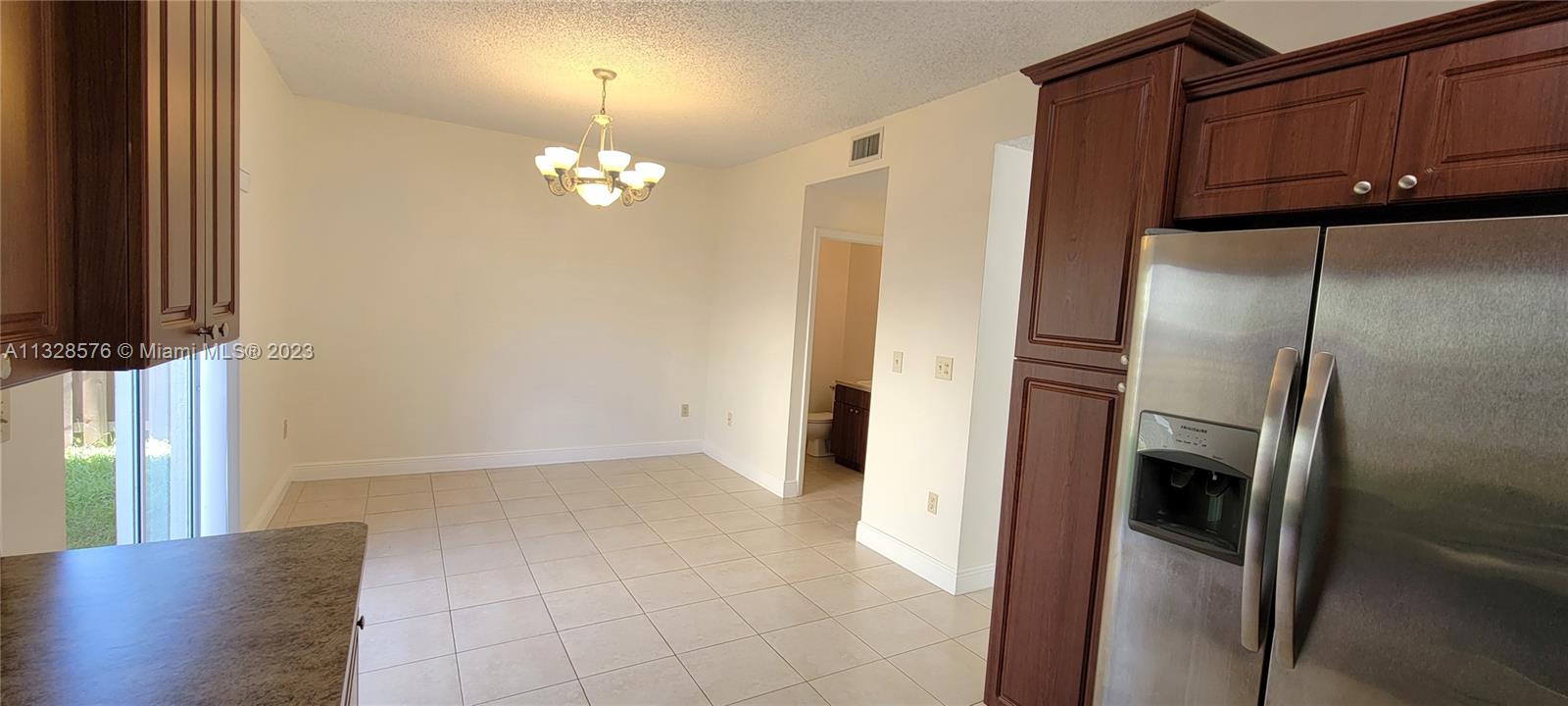 AMARETTO - Residential Lease