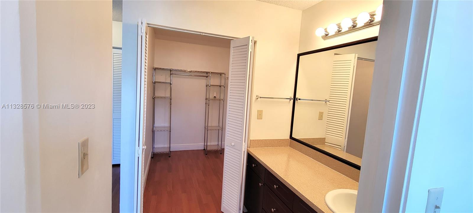 AMARETTO - Residential Lease