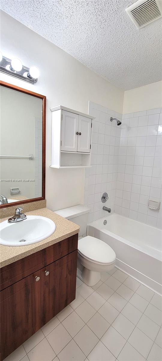 AMARETTO - Residential Lease