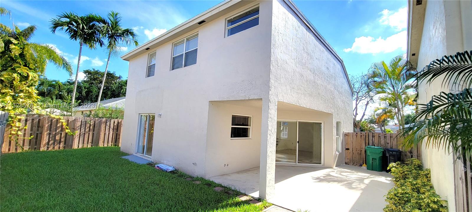 AMARETTO - Residential Lease