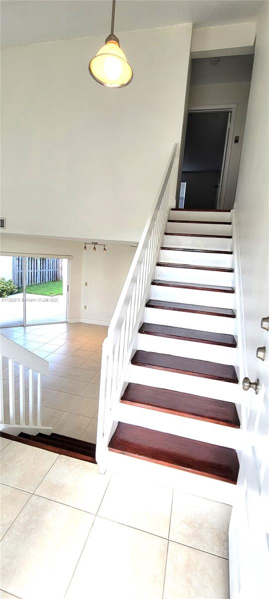 AMARETTO - Residential Lease