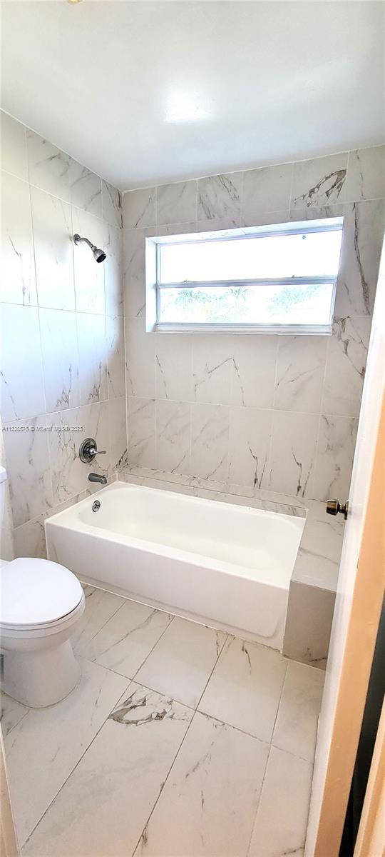 AMARETTO - Residential Lease