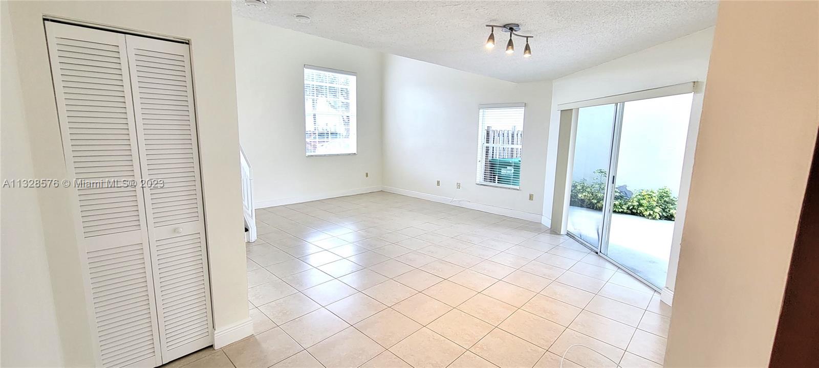 AMARETTO - Residential Lease