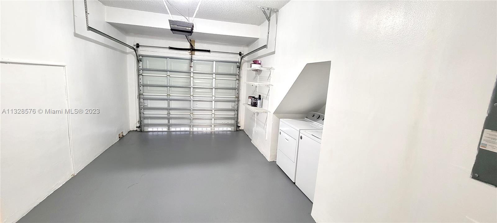 AMARETTO - Residential Lease