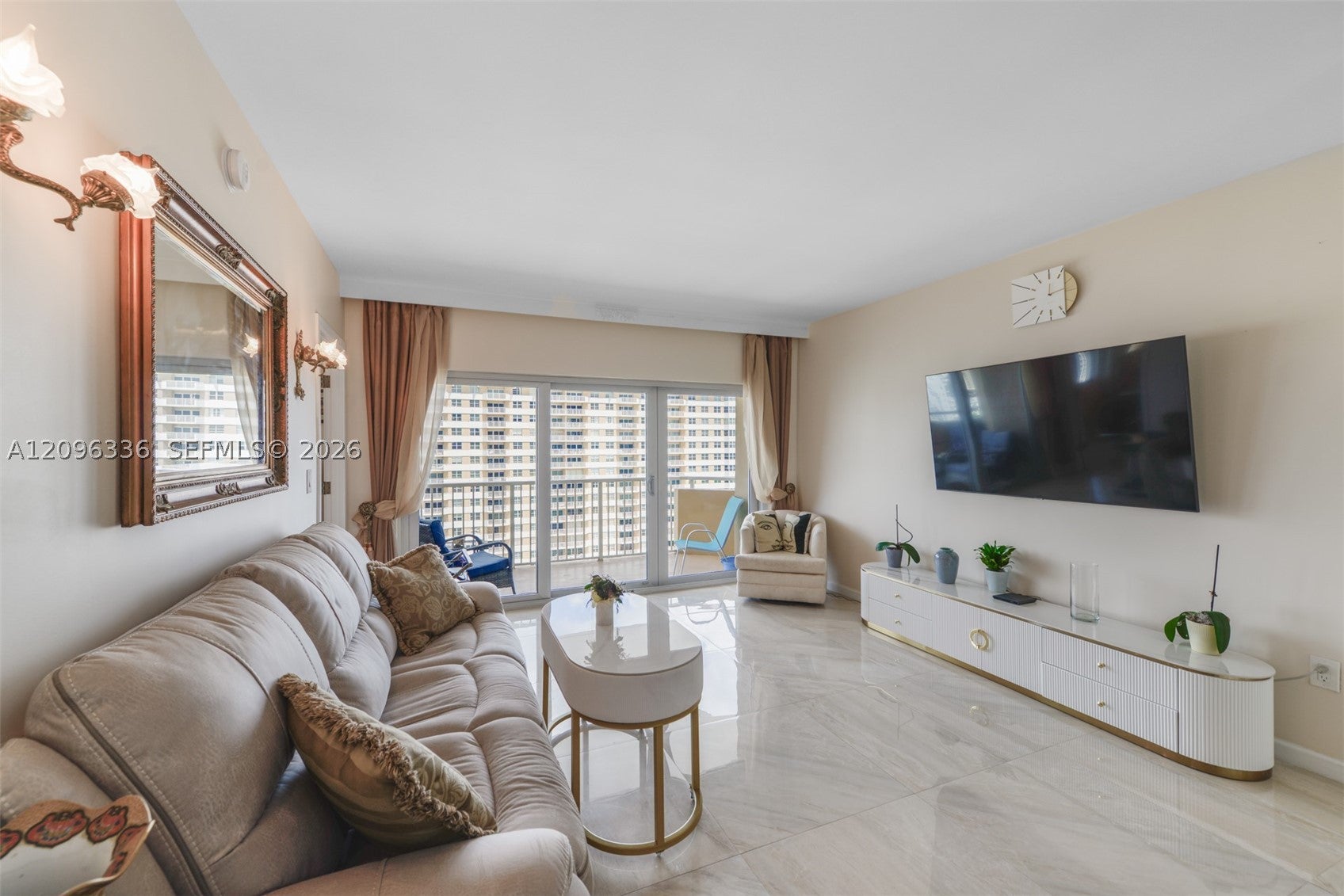 1980 S Ocean Dr 18D