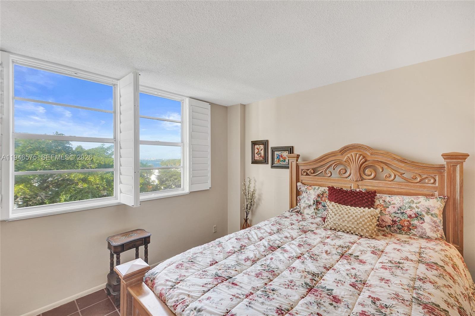 ISLAND TERRACE CONDO - Residential