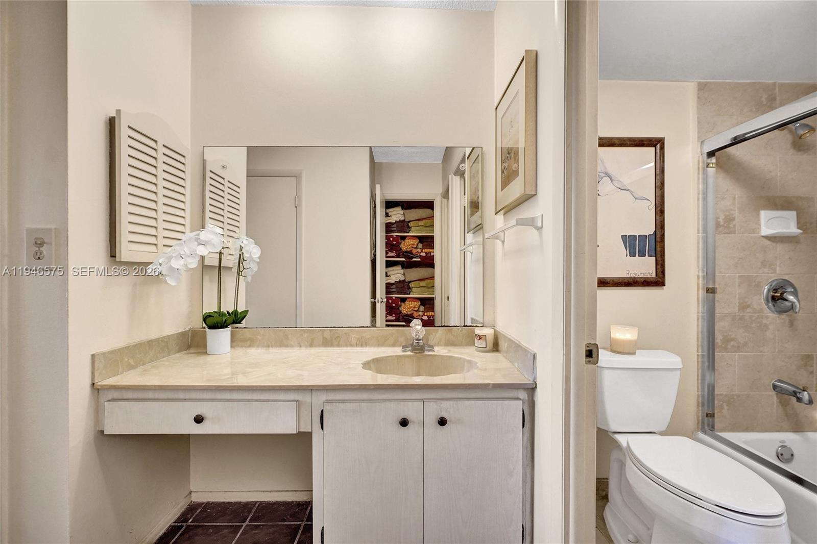 ISLAND TERRACE CONDO - Residential