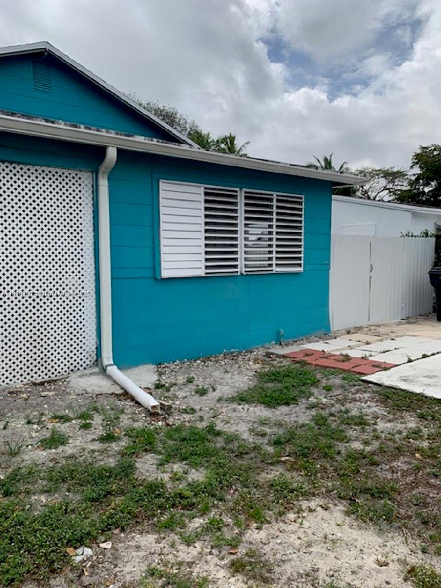 HOLLYWOOD TERRACE AMEN PL - Residential Income