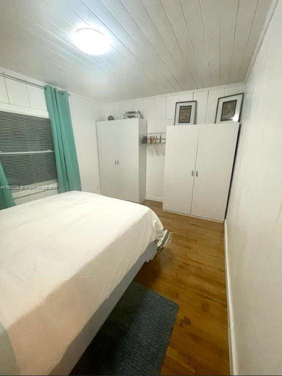 HOLLYWOOD TERRACE AMEN PL - Residential Income