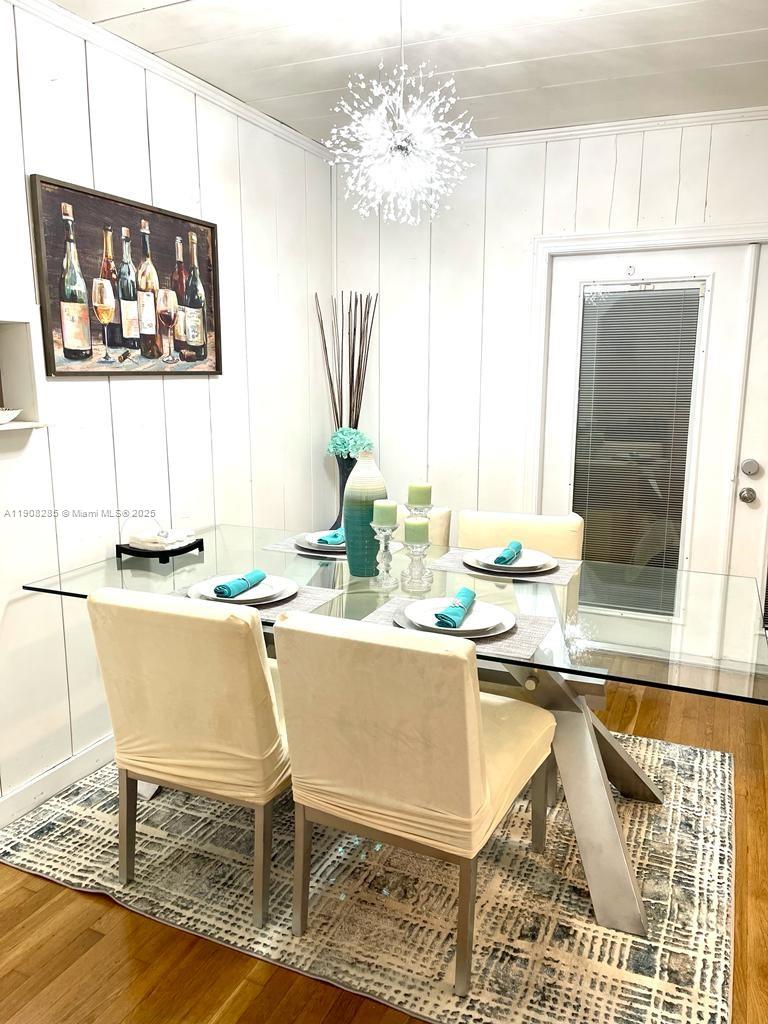 HOLLYWOOD TERRACE AMEN PL - Residential Income