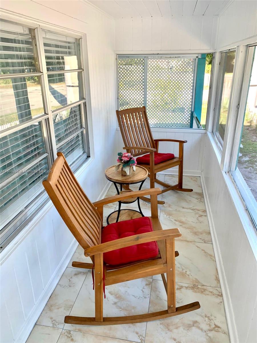 HOLLYWOOD TERRACE AMEN PL - Residential Income