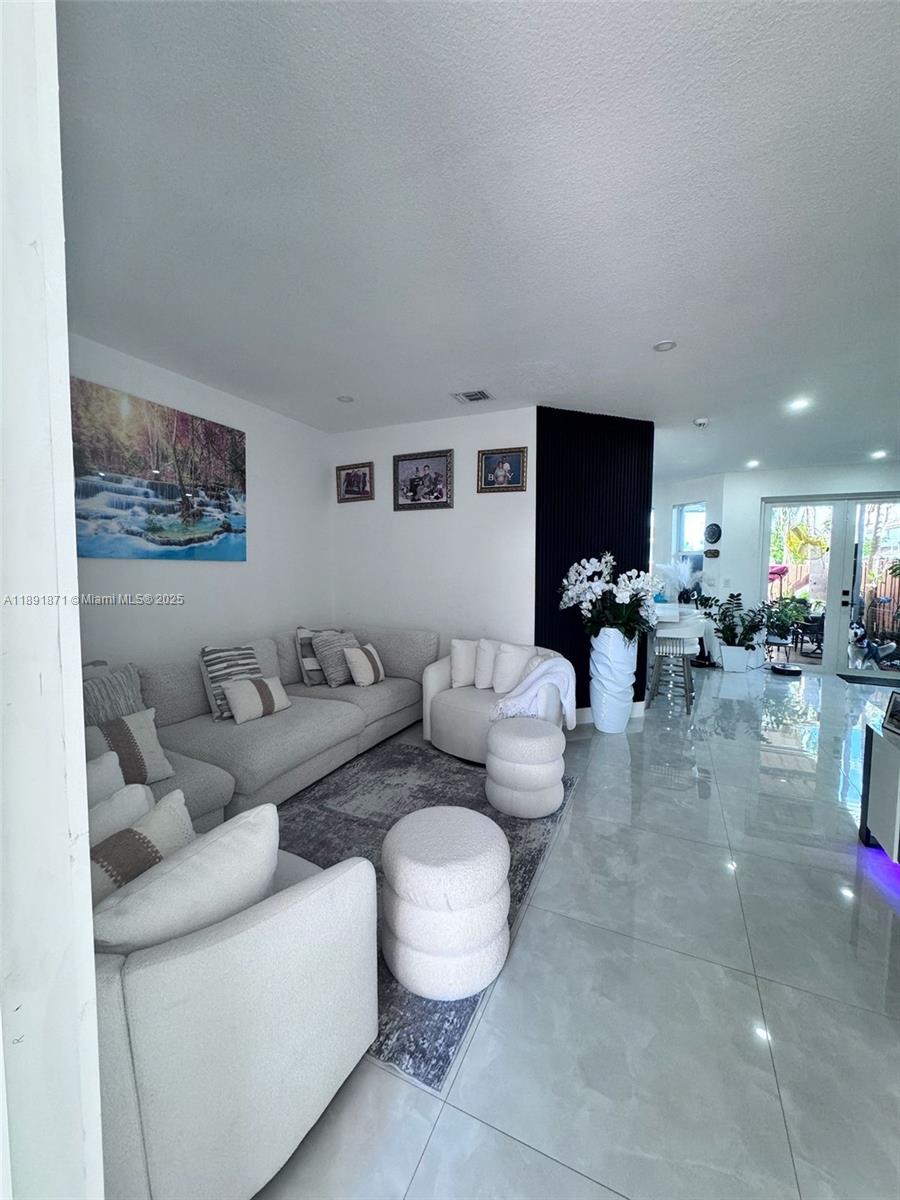 VILLAS DEL CAMPO SUB - Residential