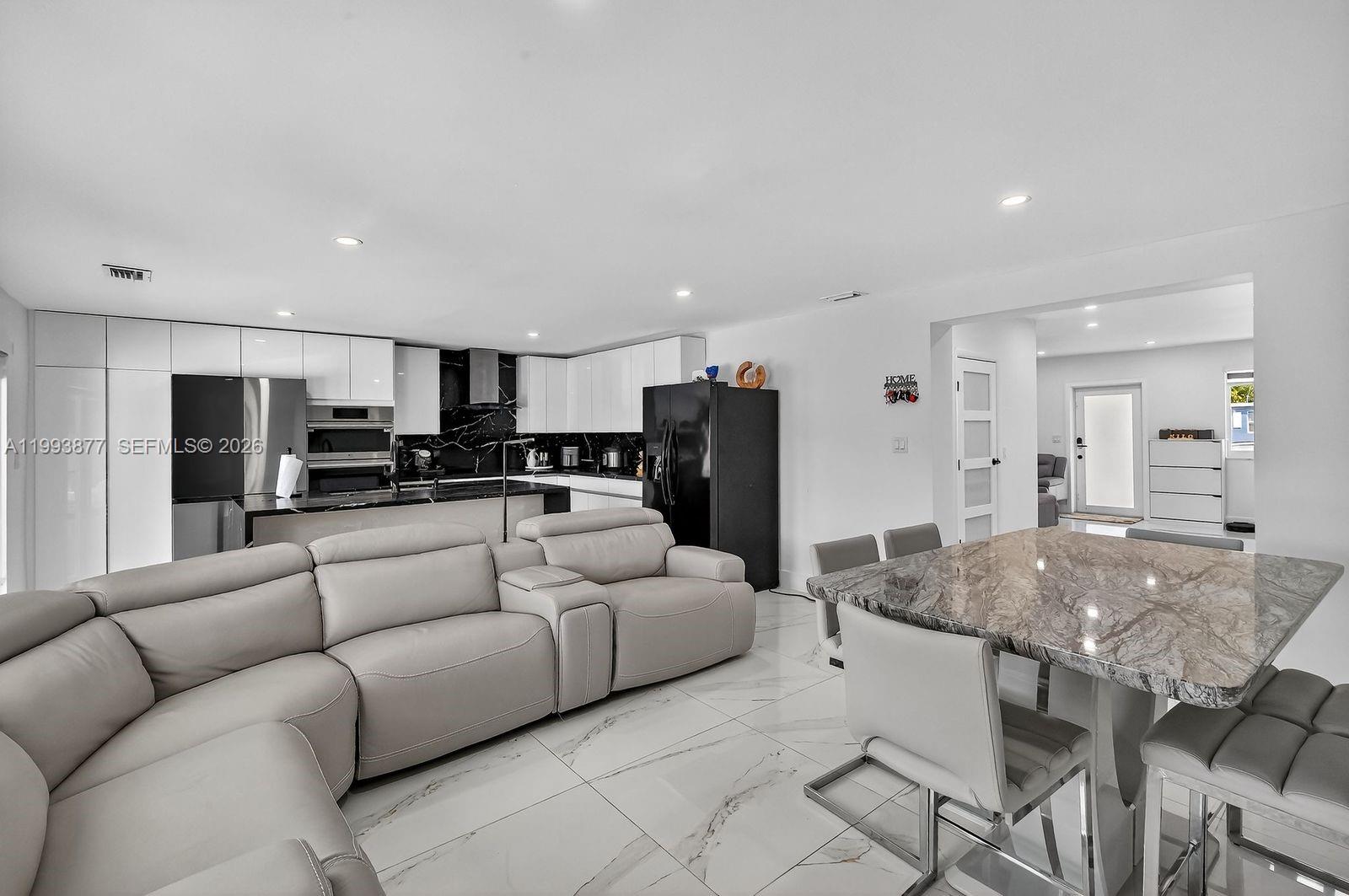 SIERRA MIRADA REPLAT - Residential