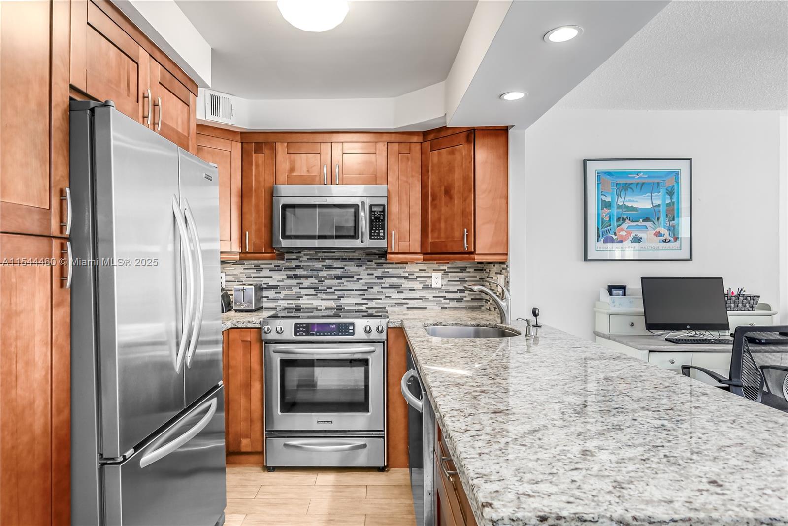 Property for Sale at 345 Ocean Dr 411, Miami Beach, Miami-Dade County, Florida - Bedrooms: 1 
Bathrooms: 1  - $545,000