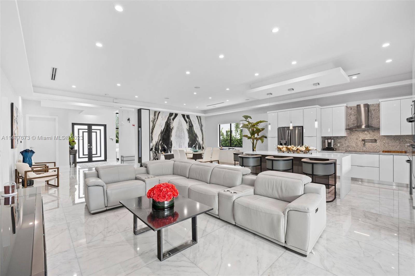 CORAL PINES - Residential