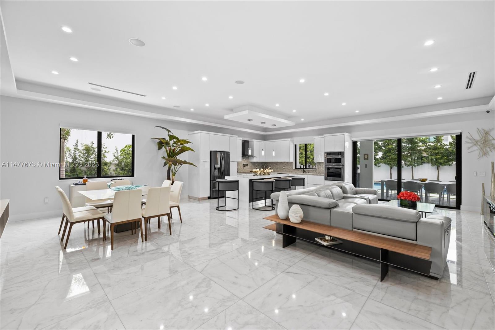 CORAL PINES - Residential