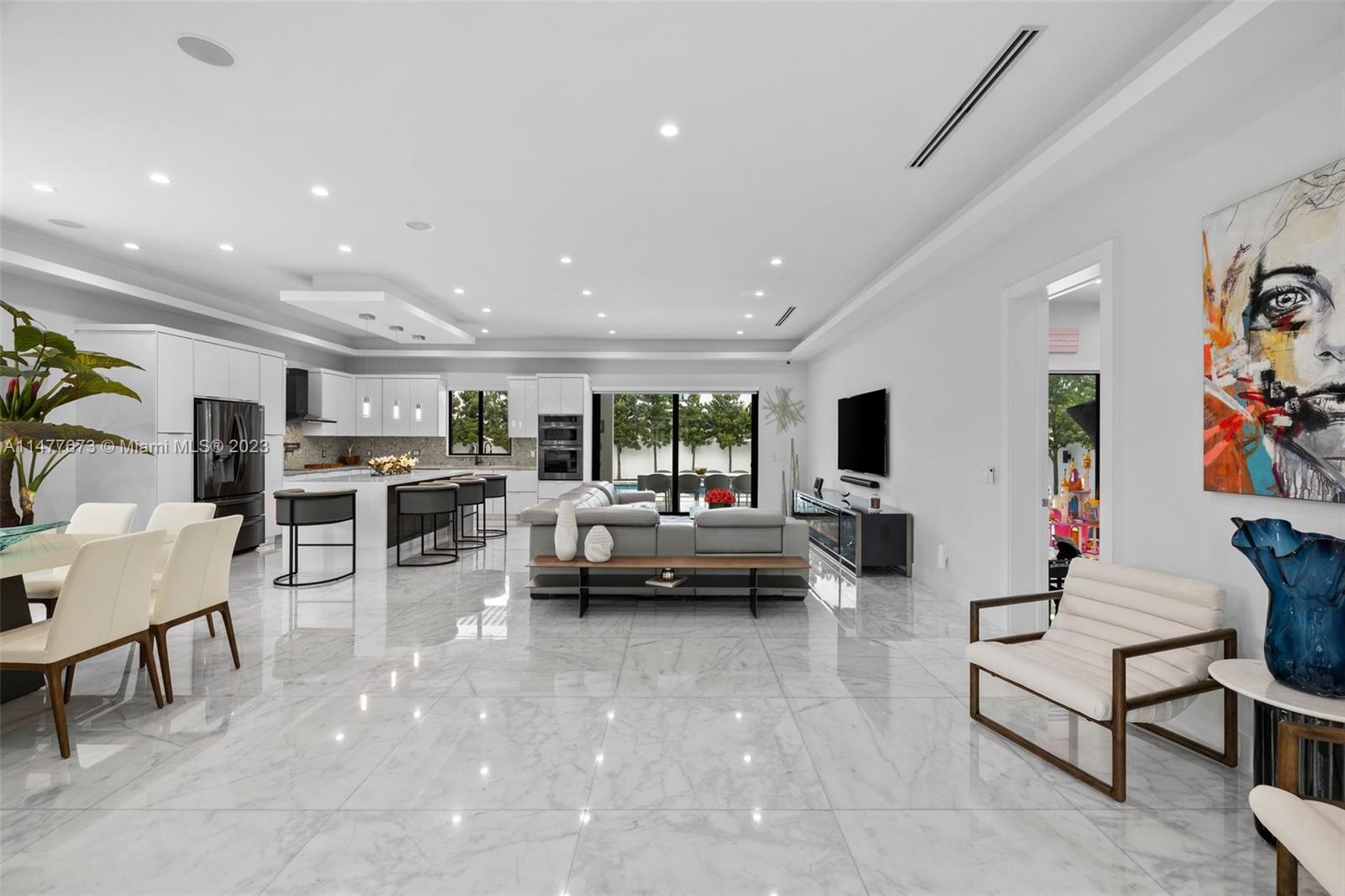 CORAL PINES - Residential