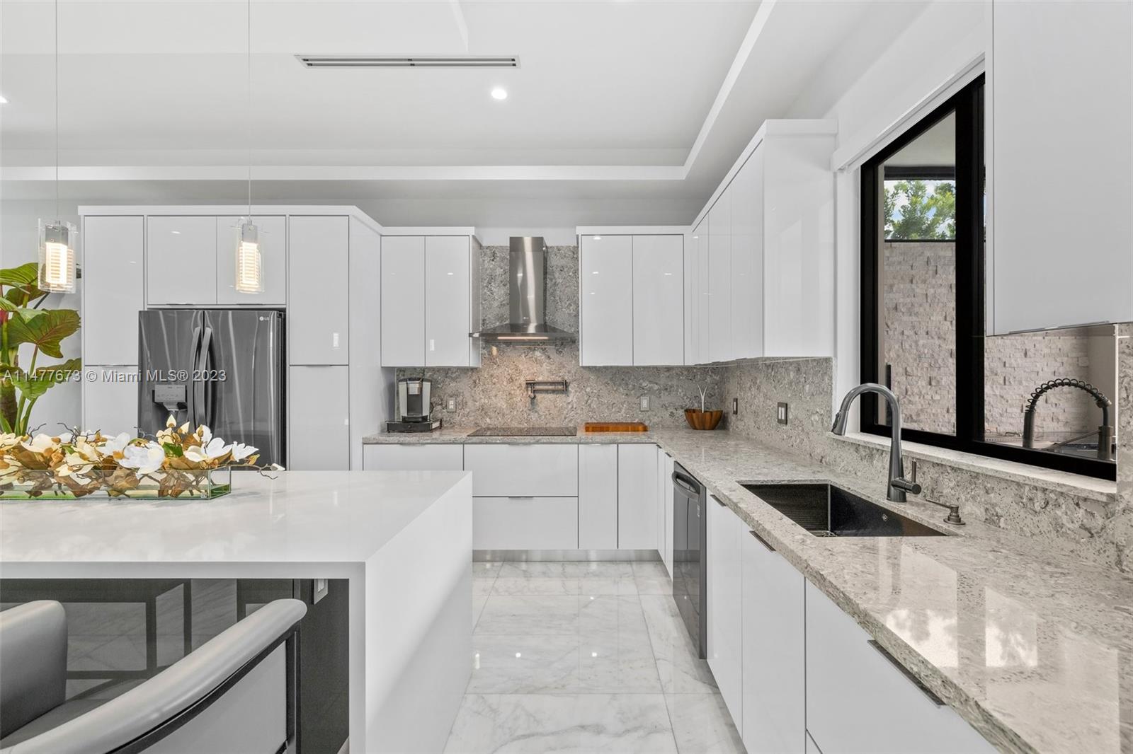 CORAL PINES - Residential