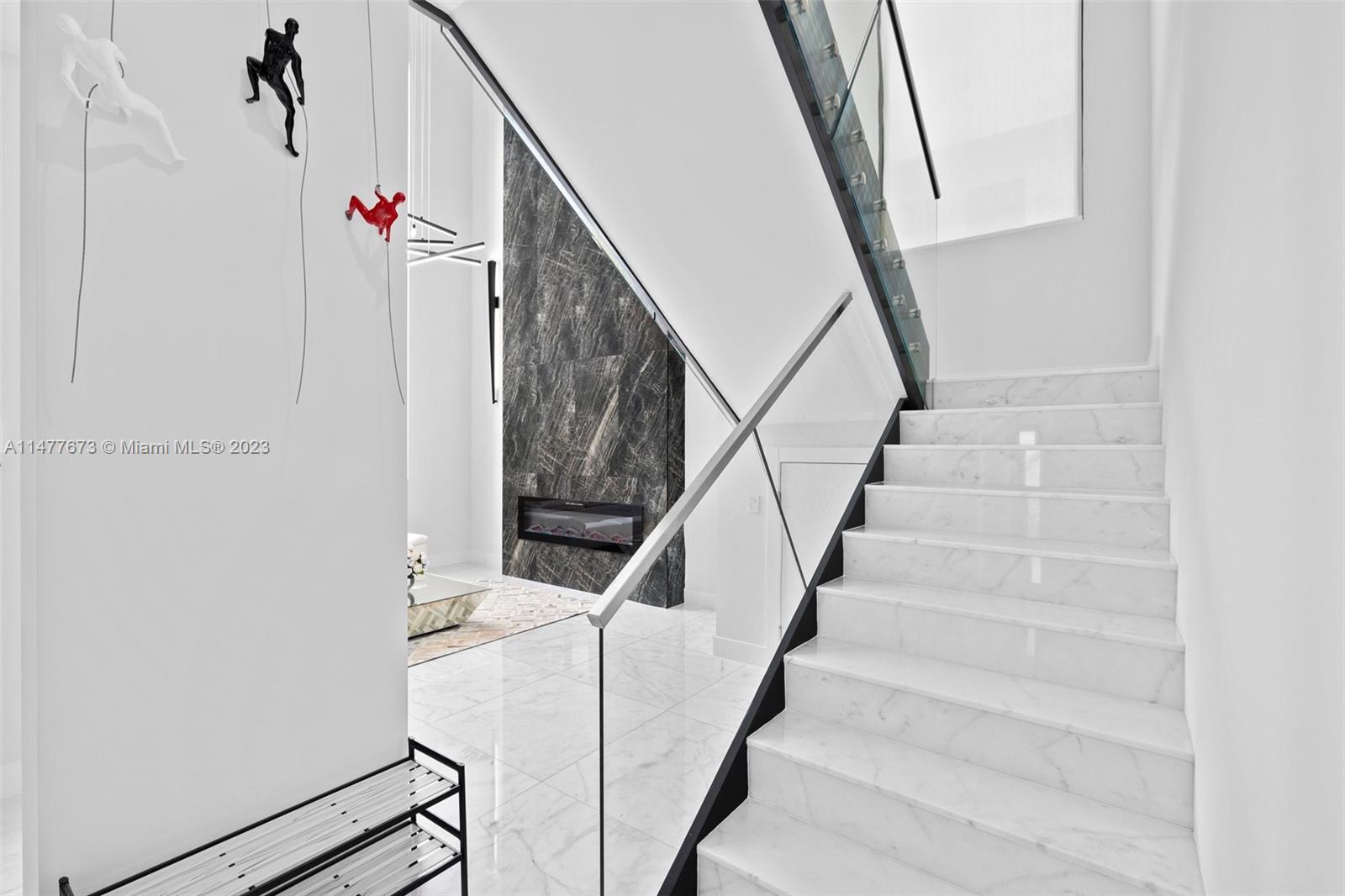 CORAL PINES - Residential