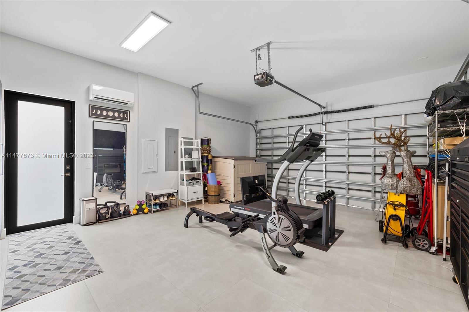 CORAL PINES - Residential