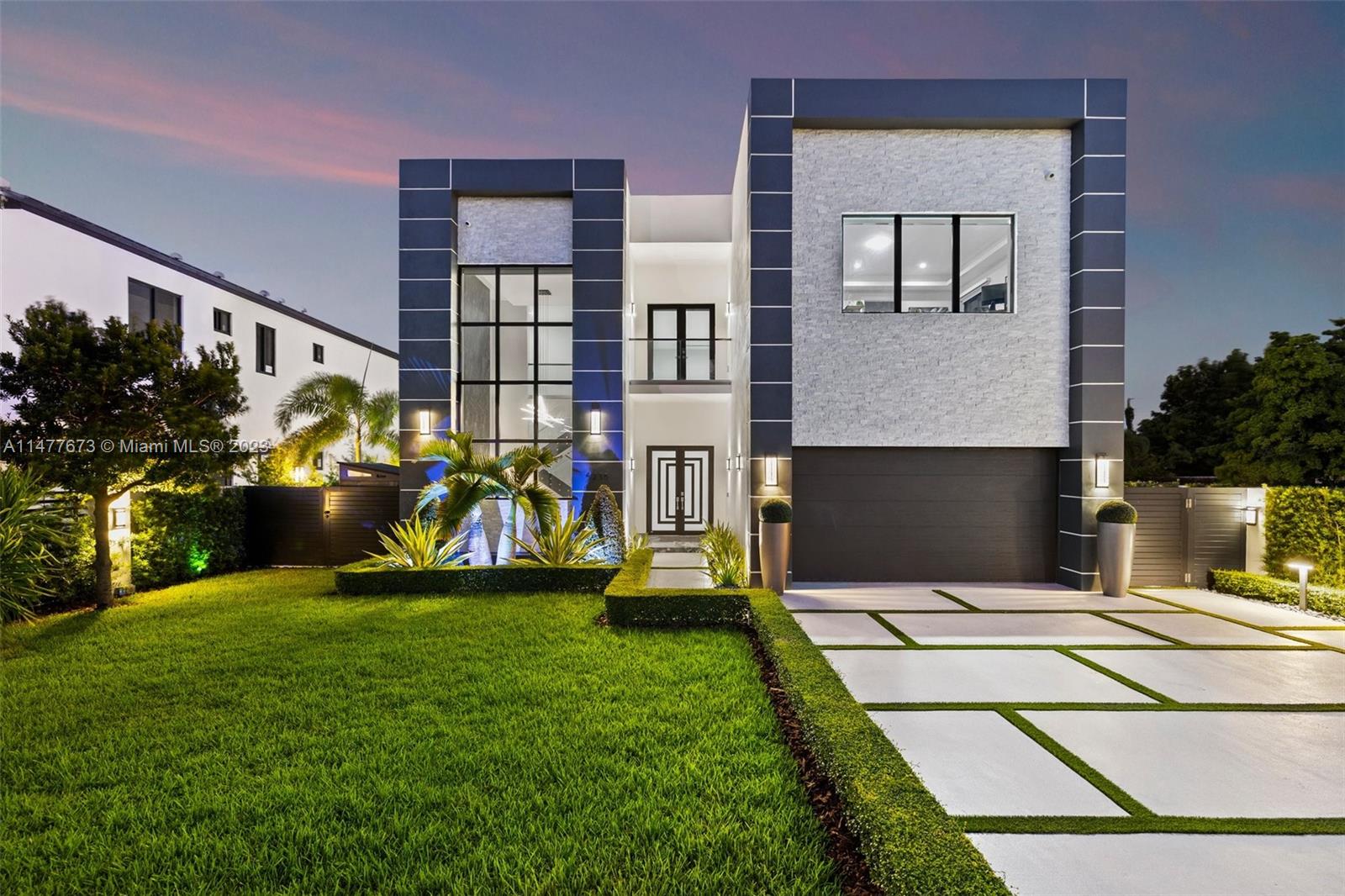 CORAL PINES - Residential