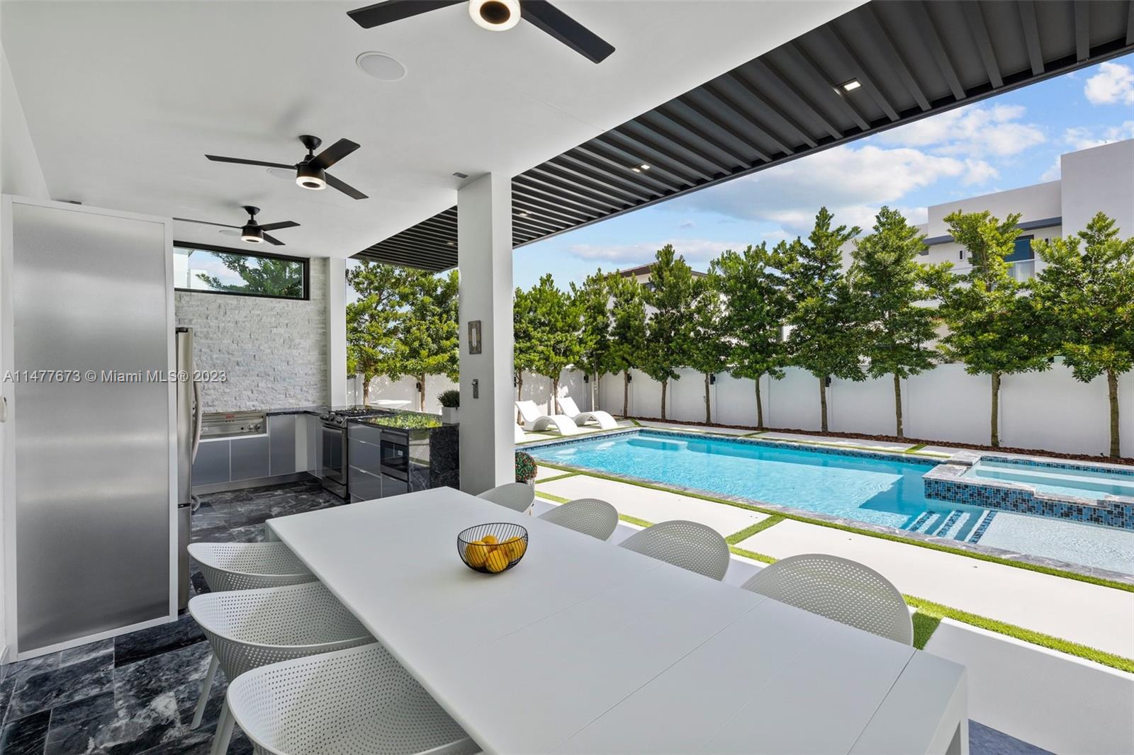 CORAL PINES - Residential