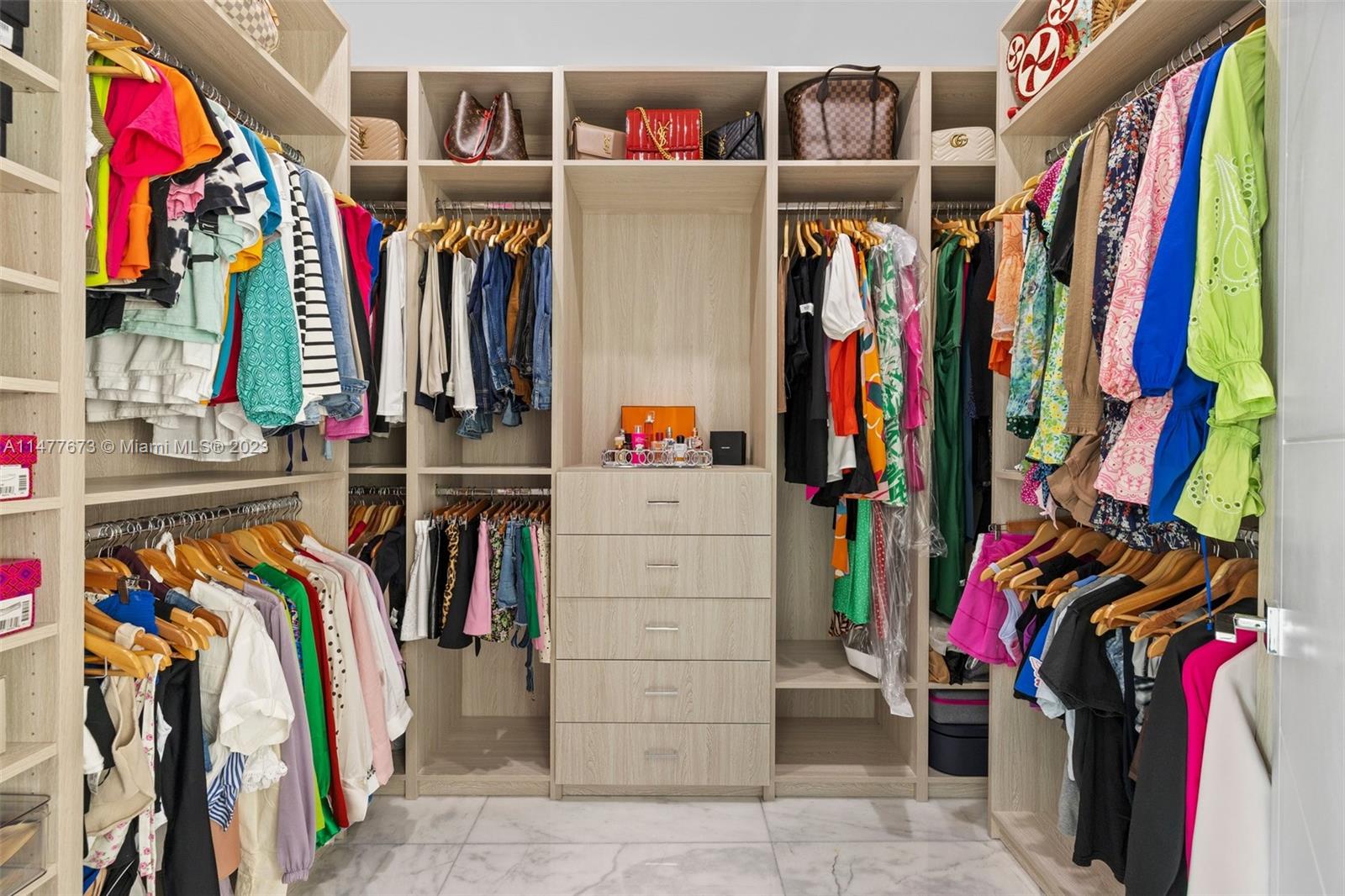 CORAL PINES - Residential