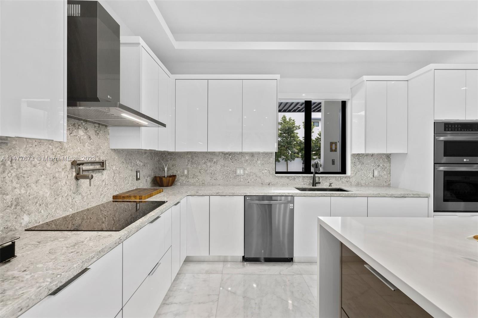 CORAL PINES - Residential