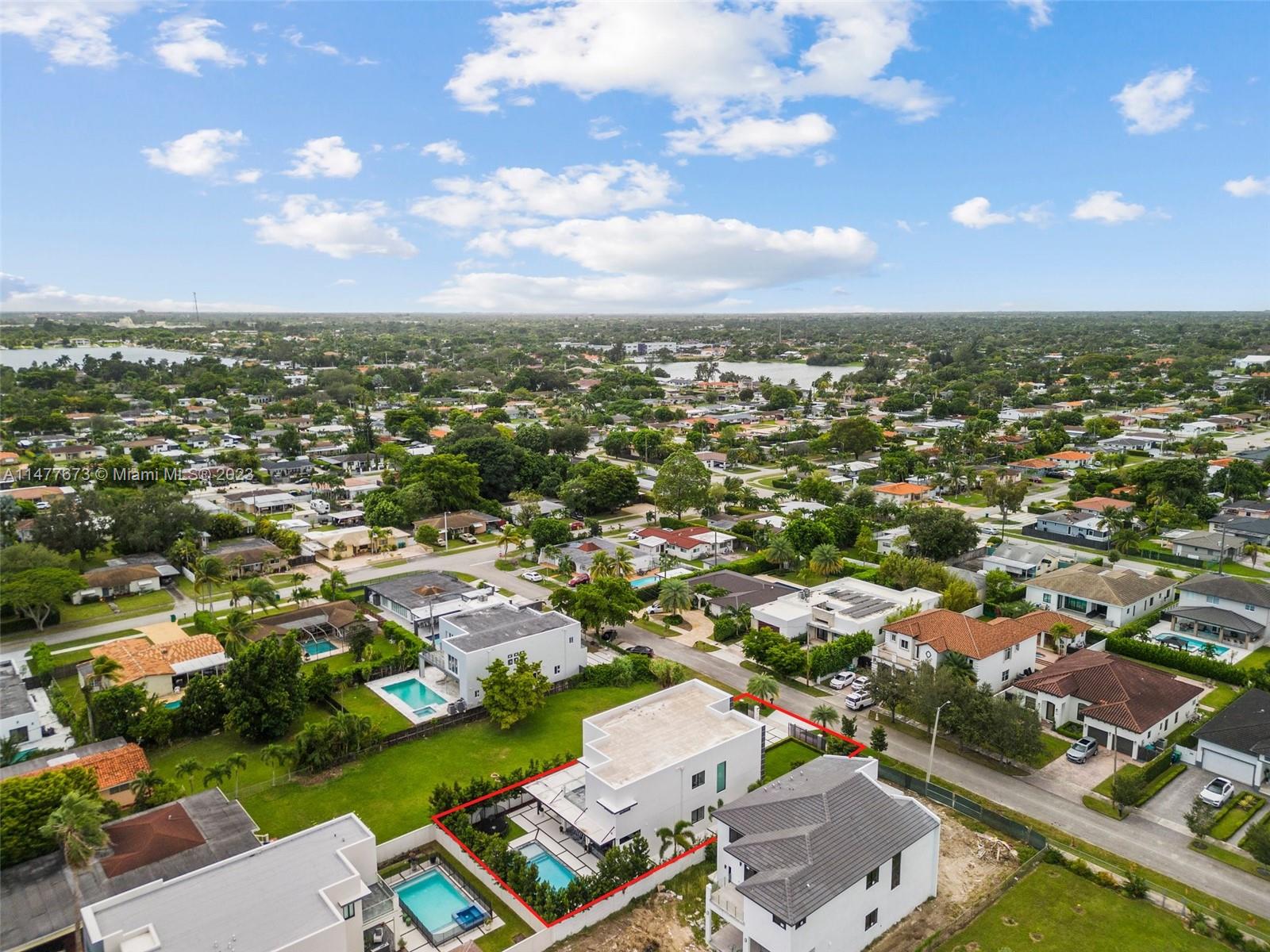 CORAL PINES - Residential