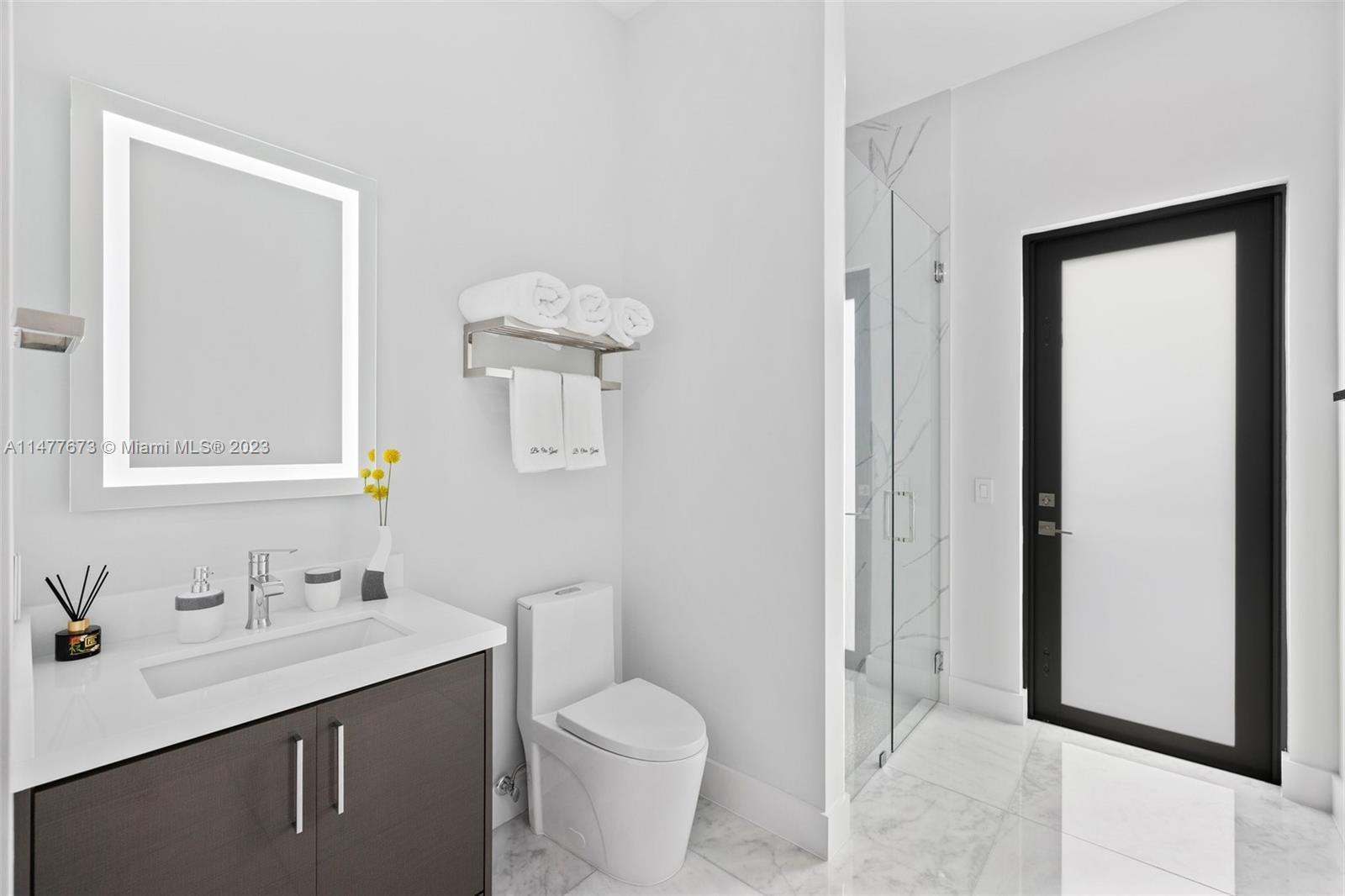 CORAL PINES - Residential