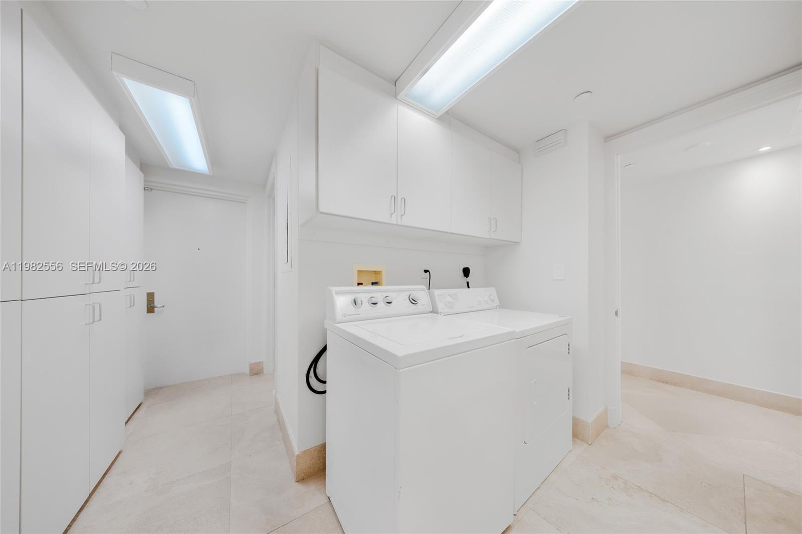 GRAND BAY TOWER CONDO - Residential