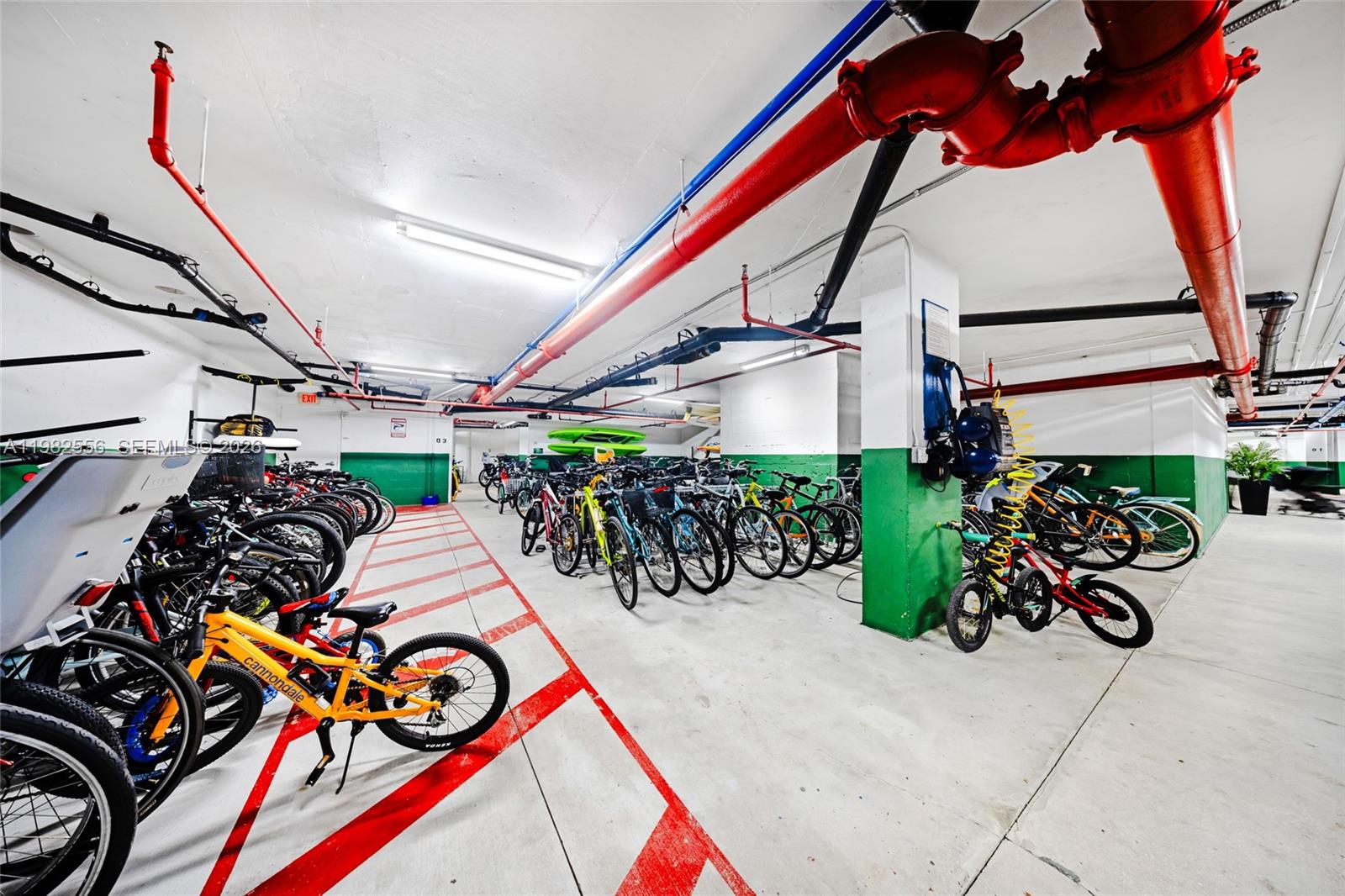 GRAND BAY TOWER CONDO - Residential