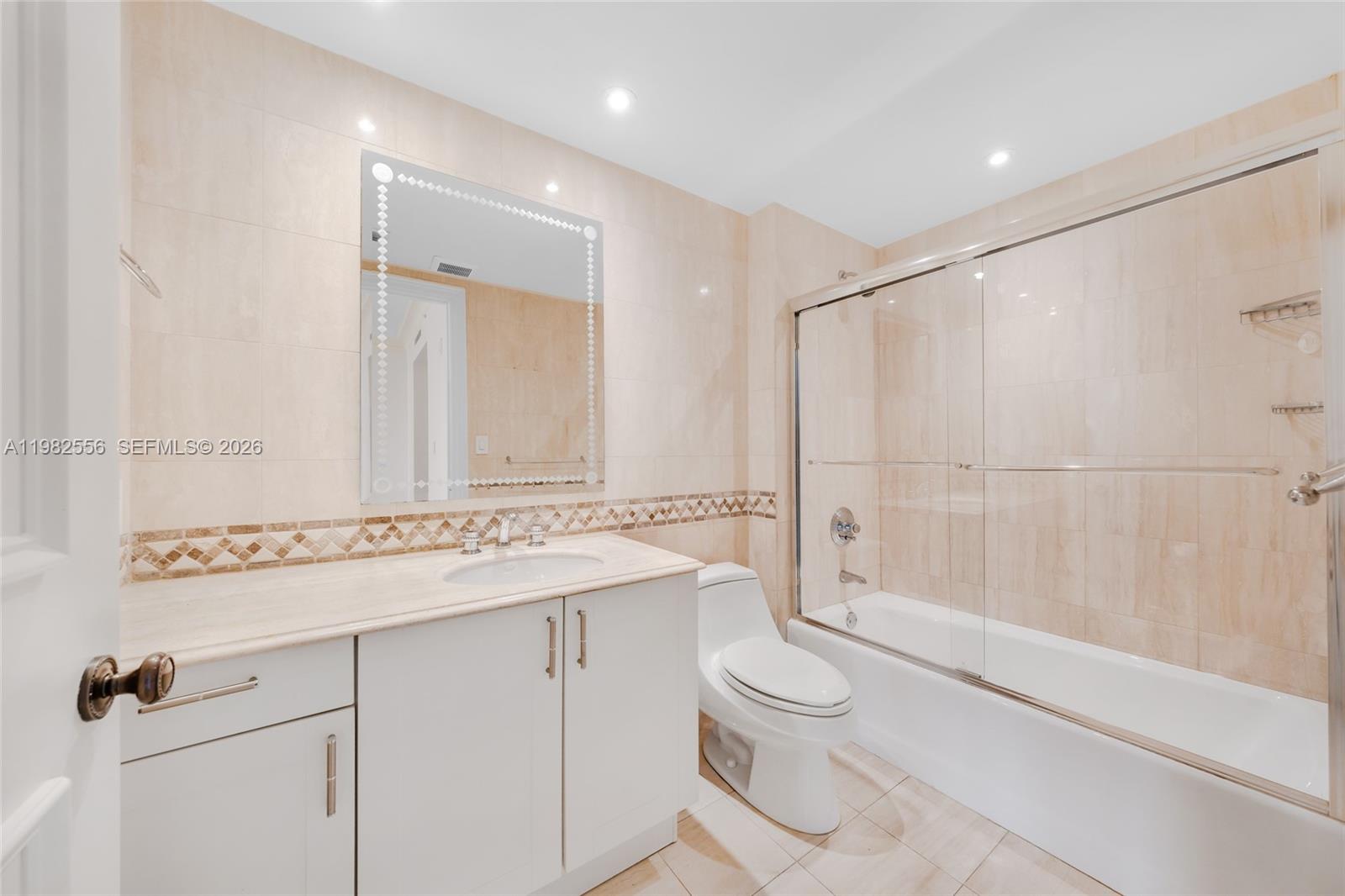 GRAND BAY TOWER CONDO - Residential