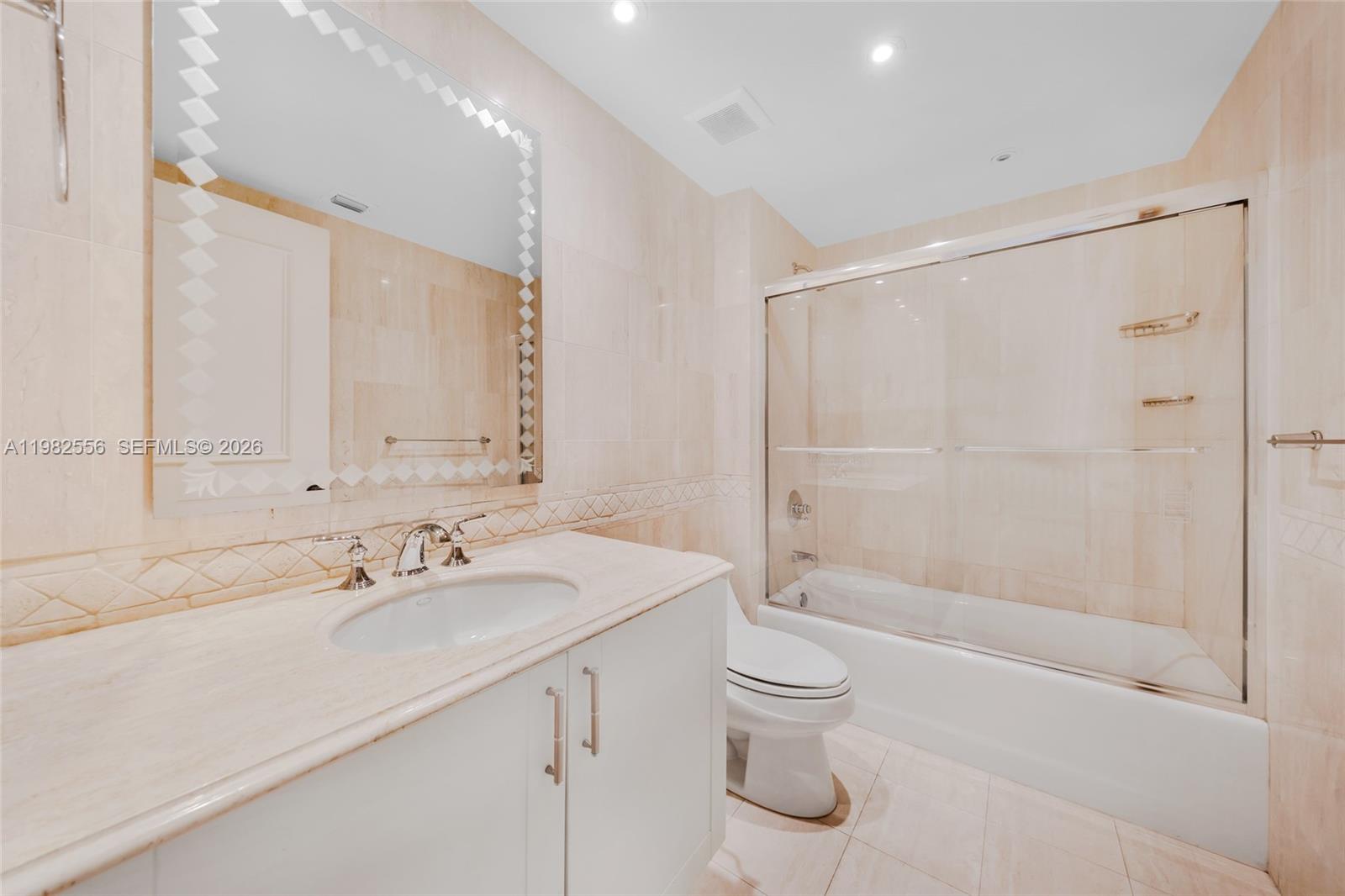 GRAND BAY TOWER CONDO - Residential