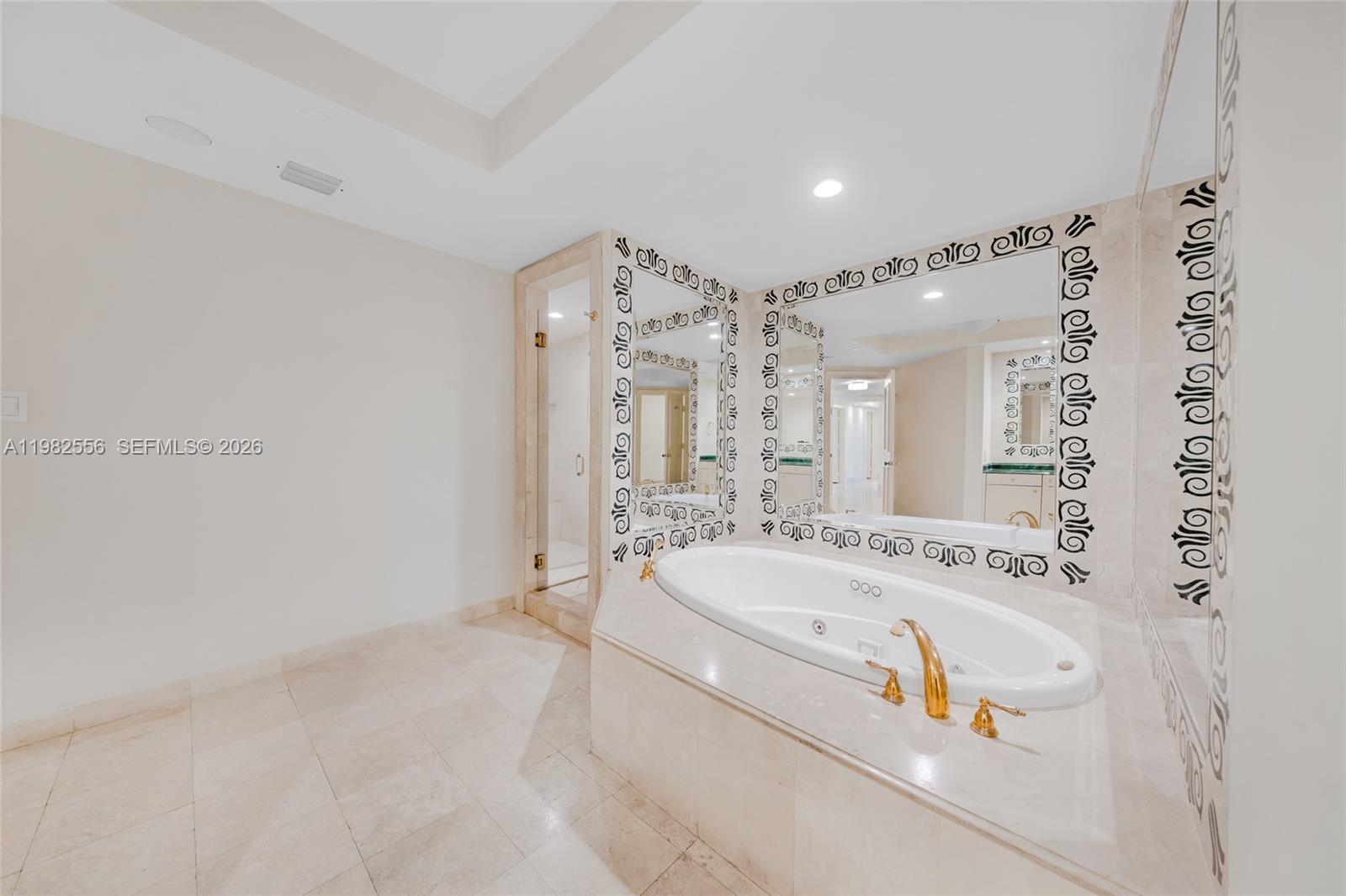 GRAND BAY TOWER CONDO - Residential